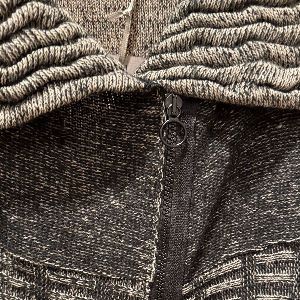 BNWT Deca Gray and Black Women's Cardigan w/Zipper - Picture 7 of 12